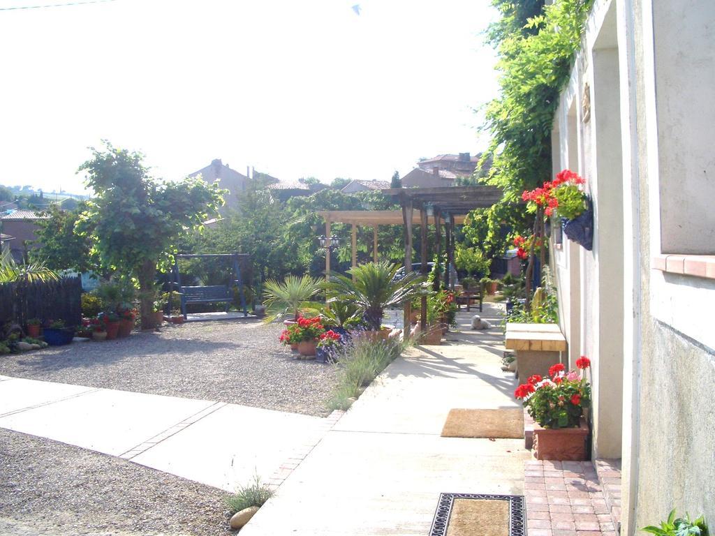 Maison De Laura Salsigne Exterior foto
